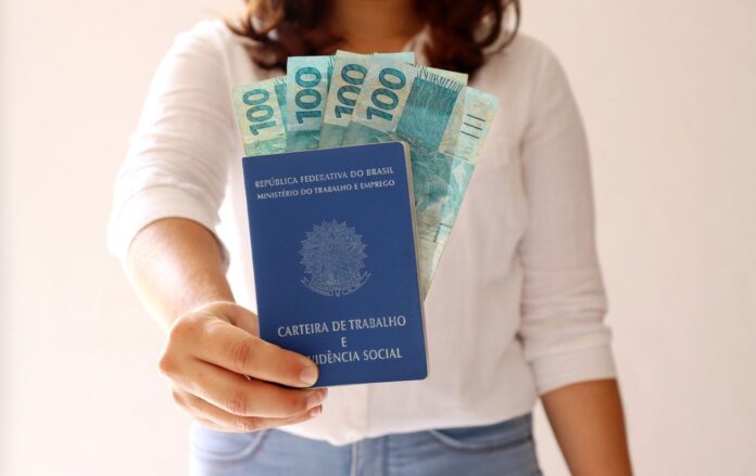 Aprovado salário minimo Brasil